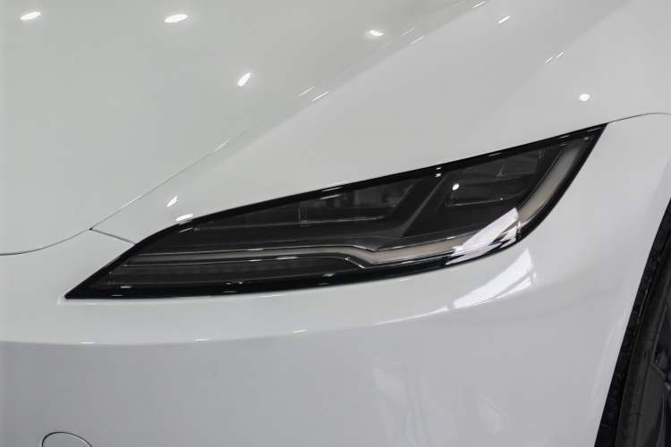 Used Tesla Model 3 2025 Model Revised Rear-Wheel-Drive Version
