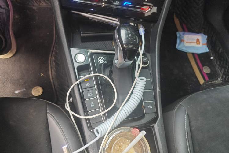 Used Volkswagen Sagitar 2021 280TSI DSG Excellence Edition Gear Lever