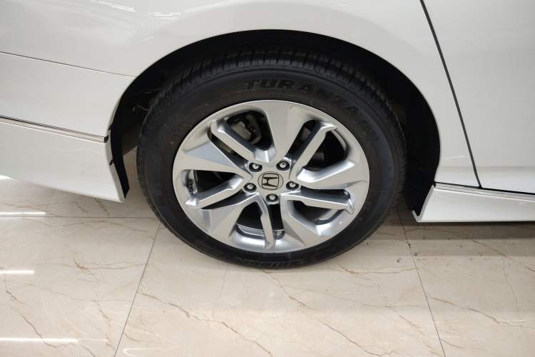 Used Honda Accord 2018 230TURBO Comfort Version National V
