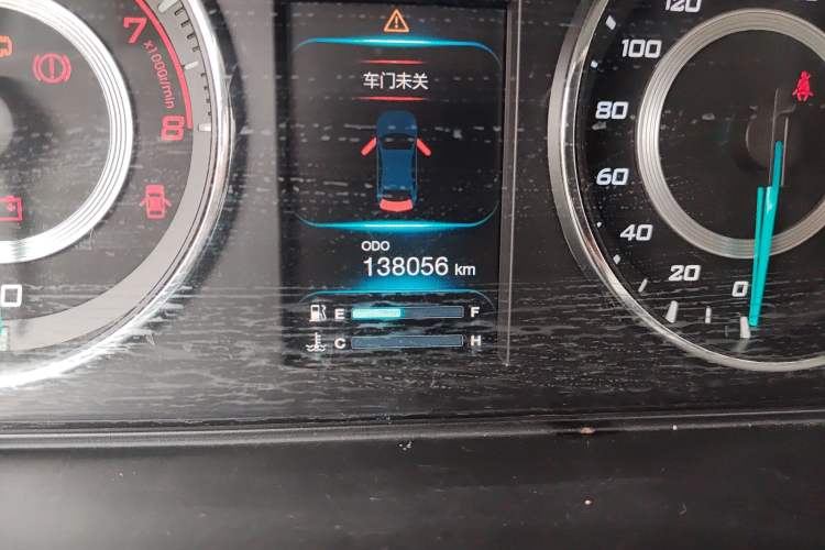 Used Soueast V5 Lingzhi 2015 Plus 1.5L Manual Smart Edition Odometer Close Up