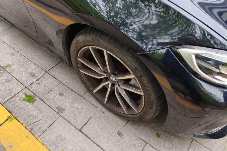 Used BMW 3 Series 2020 Restyled 325Li M Sport Package Right Front Wheel Hub