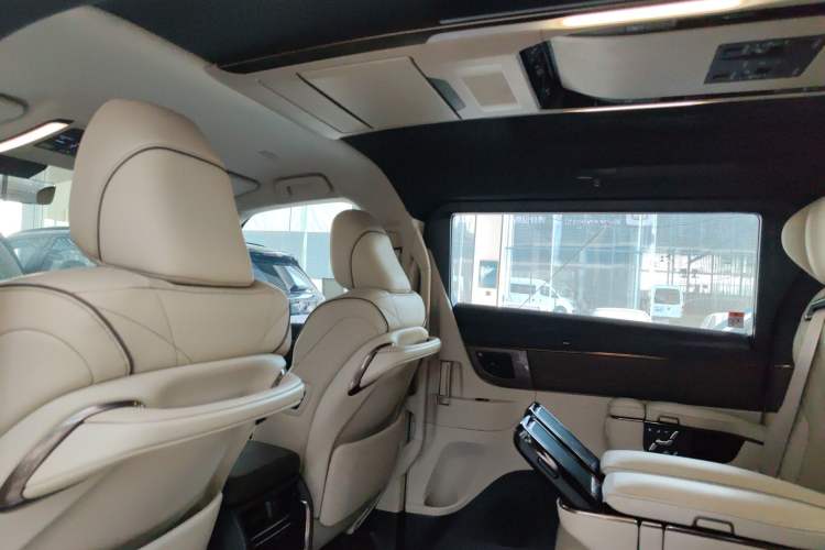 Used Toyota Alphard 2024 Dual-Engine 2.5L Deluxe Edition
