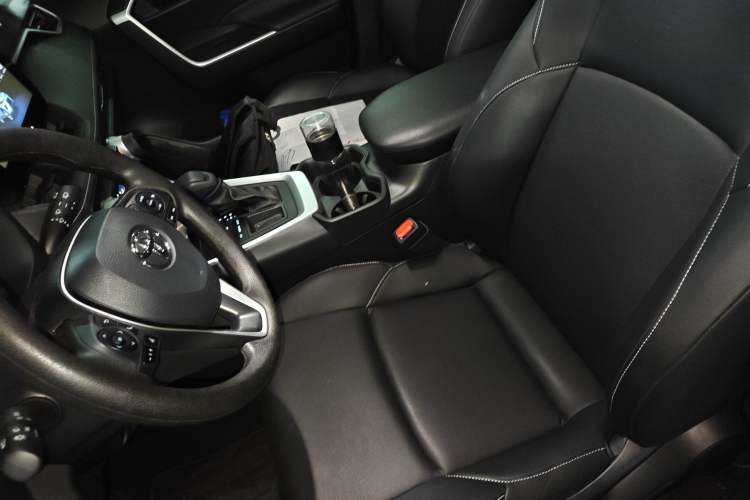 Used Toyota Wildlander 2024 2.0L CVT Two-Wheel Drive Leading Edition Left Front Seat