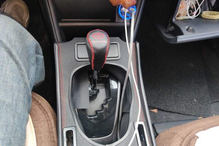 Used Toyota YARiS L Zhi Xuan 2022 X-Trail 1.5L CVT Luxury PLUS Edition Gear Lever