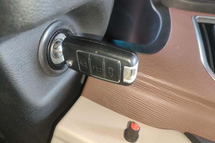 Used FORTHING Lingzhi 2018 M5L 1.6L 7-Seater Luxury Model
