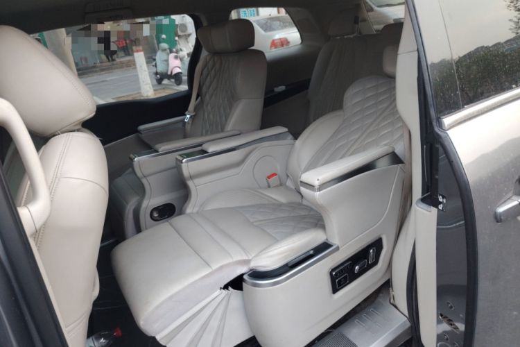 Used Buick GL8 2021 Land Cruiser Executive Class 652T Luxury Model
