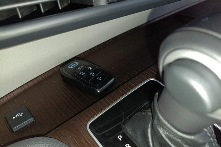 Used Toyota Granvia 2023 2.5L Hybrid Prestige PLUS Edition