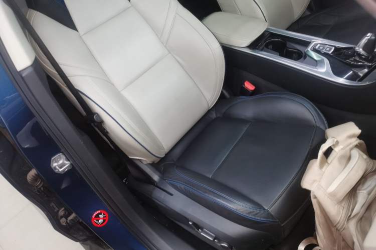 Used Lynk & Co 01 2017 2.0T Two-Wheel Drive Zhaopu Version Right Front Seat