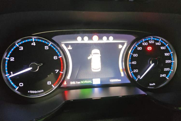 Used GAC Trumpchi GS8 2017 320T Two-Wheel Drive Luxury Smart Connectivity Version (7 Seats)
