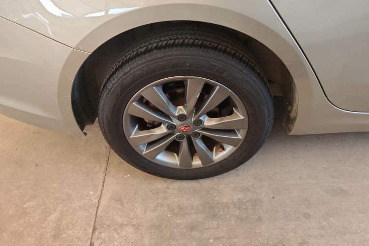 Used Roewe 360 2015 20T TST Deluxe Edition
