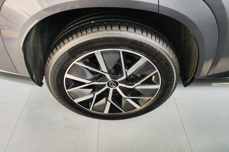 Used GAC Trumpchi Xiangwang S7 2025 205 km Max LiDAR Version Right Rear Wheel Hub