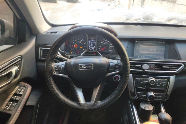 Used Zotye Domy X5 2015 1.5T Manual Luxury Version China IV Standard Steering Wheel