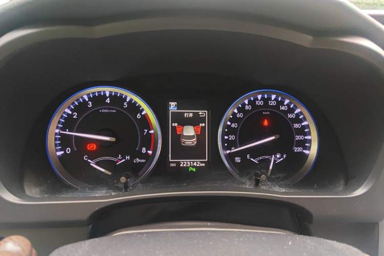 Used Toyota Highlander 2018 2.0T Four-Wheel Drive Luxury Edition 7 Seats China V Emission Standard