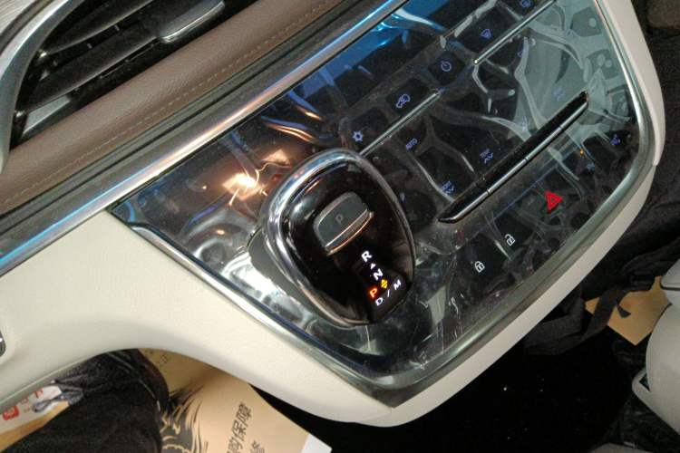 Used Buick GL8 2022 Land Executive Class 652T Prestige Model
