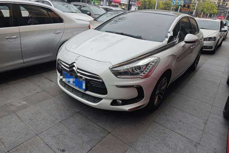 Used DS 5 2014 1.6T Luxury Edition THP160