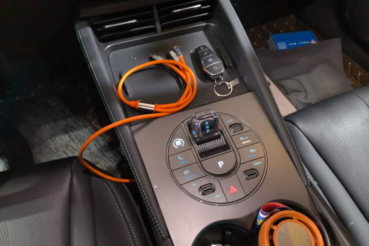 Used BYD Seal 06 New Energy 2024 DM-i 120KM Luxury Model
