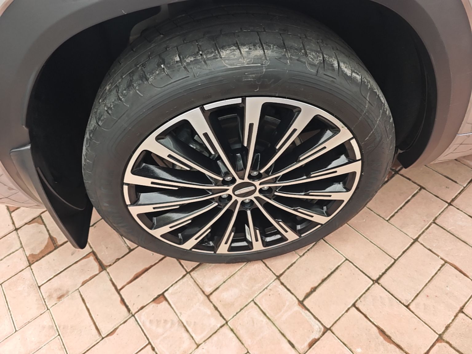 Geely Auto Monjaro L 2025 Dongfang Yao 2.0TD Automatic Lanxing Edition — снимка 11