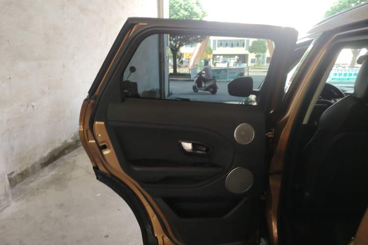 Used Land Rover Range Evoque 2014 2.0T 5-Door Luxury Edition