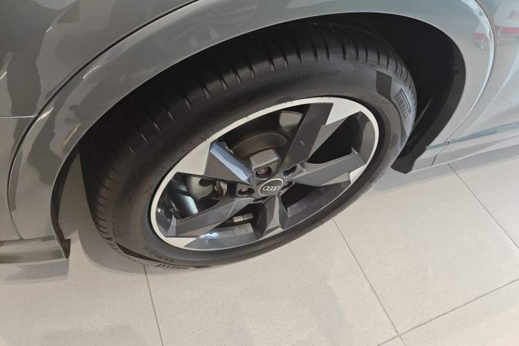 Used Audi Q3 2021 35 TFSI Fashion Dynamic Model