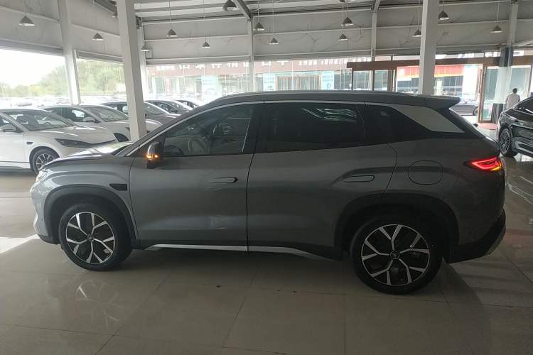 Used BYD Song L DM-i 2025 Intelligent Driving Version 160 km Beyond-Range Type