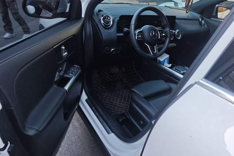 Used Mercedes-Benz GLA 2020 GLA 200 Driver Seat