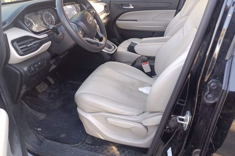 Used GAC Trumpchi M6 2021 270T DCT Elite Edition (7-seater) Left Front Seat