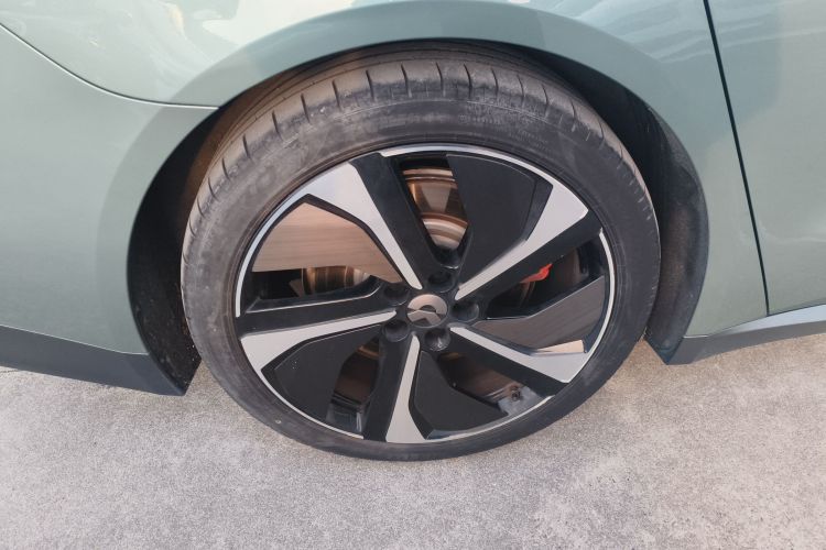 Used Nio ET7 2022 100kWh First Edition Right Rear Wheel Hub