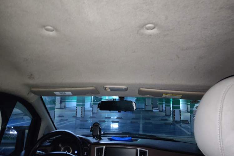 Used FORTHING Lingzhi 2019 Facelifted M5L 1.6L 7-Seater Base Model China VI Standard Headliner