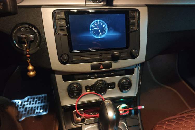 Used Volkswagen Magotan 2015 1.8TSI Advanced Model Audio And AC Panel