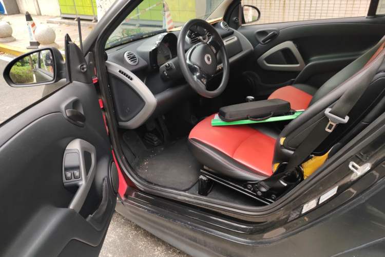 Used smart fortwo 2012 1.0 MHD Hardtop Standard Edition Driver Seat