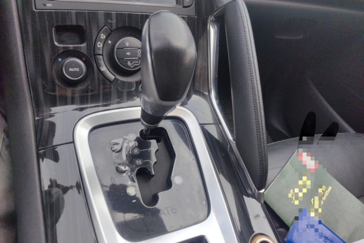 Used Peugeot 3008 2013 2.0L Automatic Trend Edition Gear Lever