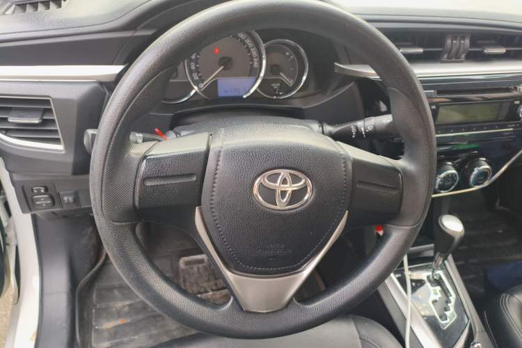 Used Toyota Corolla 2014 1.6L CVT GL Steering Wheel