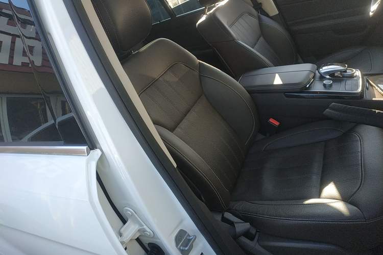 Used Mercedes-Benz GLE 2017 GLE 320 4MATIC Luxury Model
