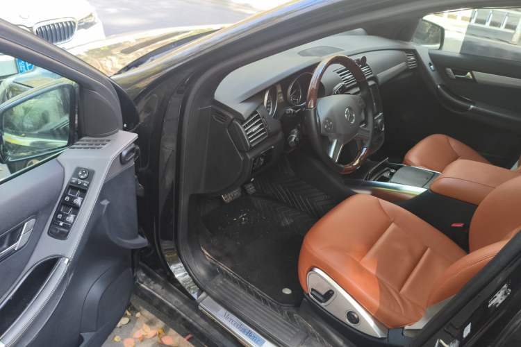 Used Mercedes-Benz R-Class 2014 R 320 4MATIC Business Model