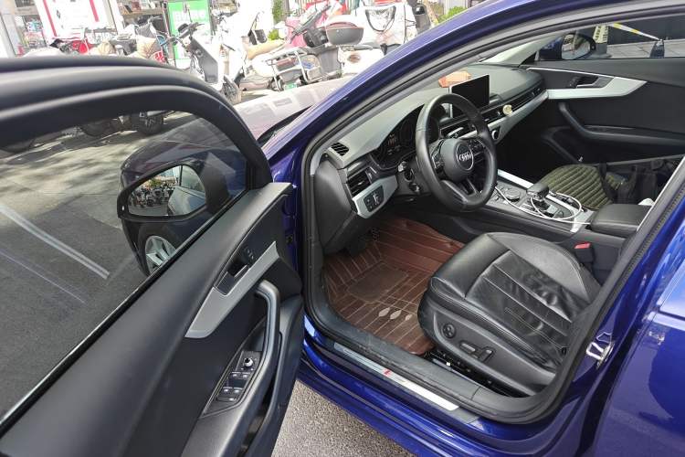 Used Audi A4L 2018 30th Anniversary Edition 40 TFSI Fashion Model Driver Seat