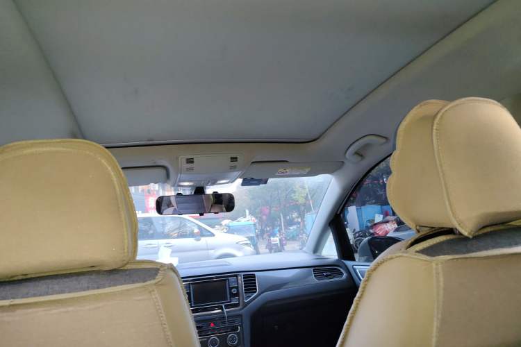 Used Volkswagen Golf Sportsvan 2018 2nd Anniversary Edition 230TSI Automatic Trendy Version Headliner