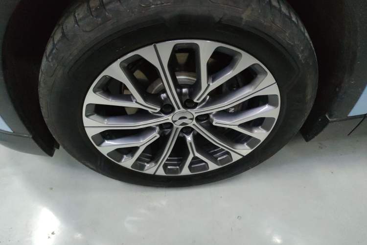 Used Nio ES6 2024 75 kWh Left Front Wheel Hub