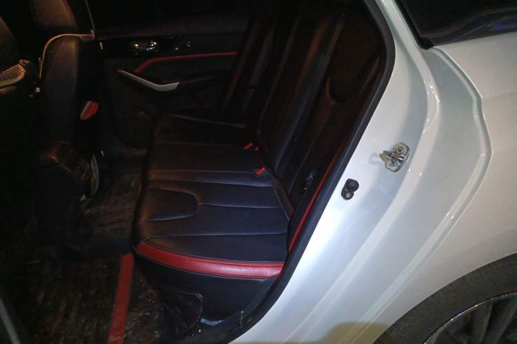 Used Venucia D60 2018 1.6L CVT Smart Connect Elite Edition