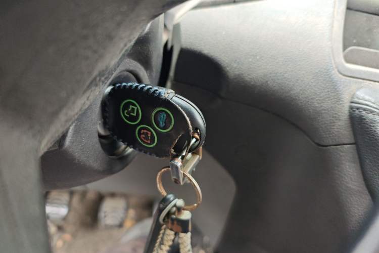 Used Ford Transit 2019 2.0T Diesel Multi-Purpose Commercial Vehicle Mid-Drive Mid-Roof 6-Seater China VI Standard
