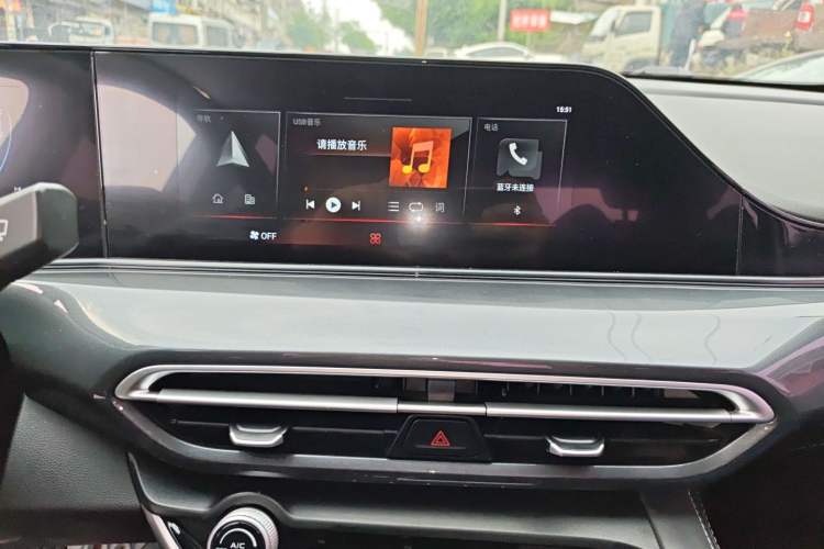 Used CHANGAN Eado 2020 PLUS 1.6L GDI Manual Luxury Model Audio And AC Panel