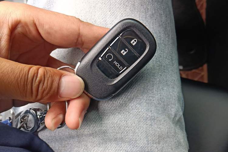 Used Honda CR-V 2023 2.0L eHEV Two-Wheel Drive Smart Edition
