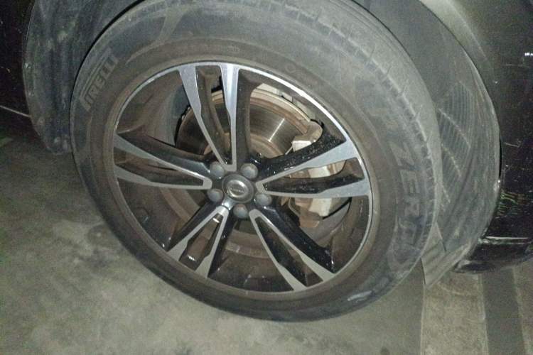 Used Volvo XC60 2019 T5 4x4 Zhiyuan Edition China VI Standard
