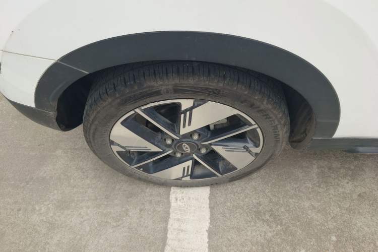 Used Chery New Energy Boundless Pro 2022 301km LingShou Edition NMC Lithium-ion
