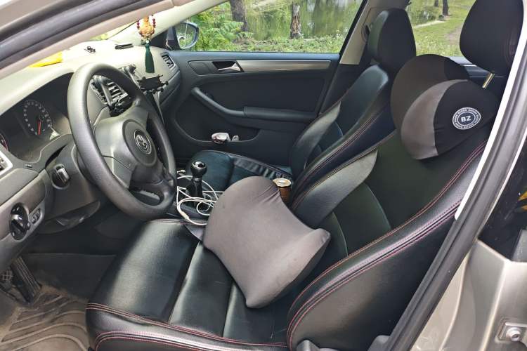 Used Volkswagen Sagitar 2012 1.6L Manual Fashion Edition