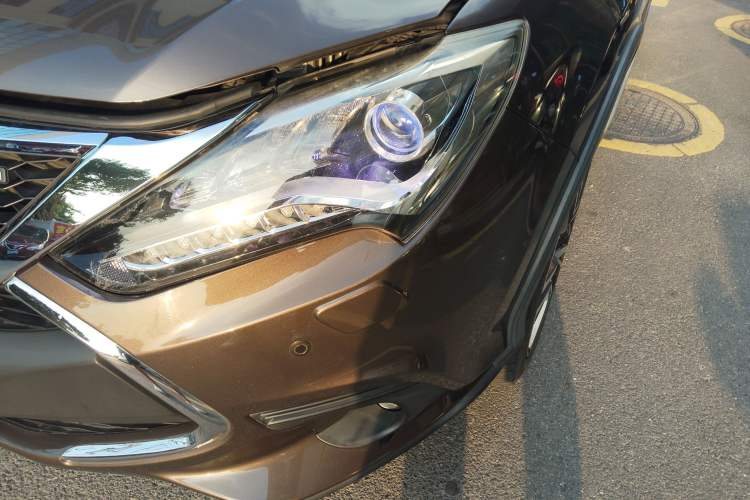 Used BYD Tang New Energy 2017 2.0T All-Wheel Drive Hyatt Model
