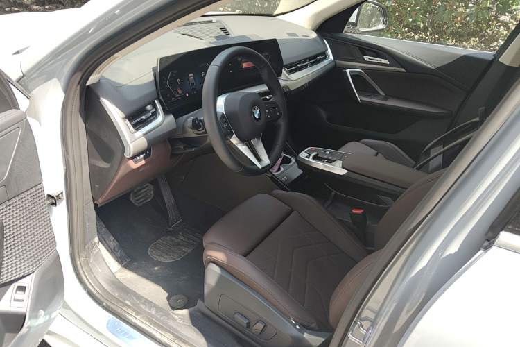 Used BMW X2 2024 sDrive25i M Sport Package Driver Seat