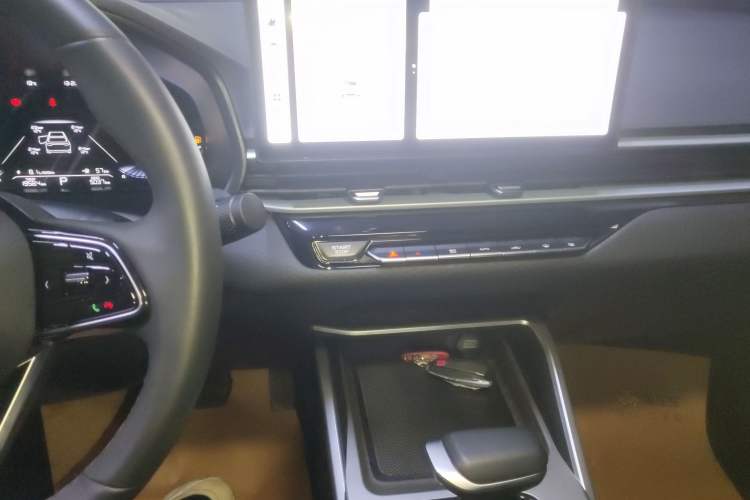 Used Geely Auto Emgrand 2025 4th Generation 1.5L CVT Longteng Edition