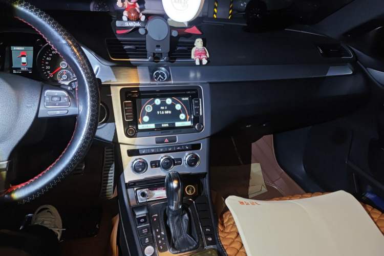 Used Volkswagen FAW-Volkswagen CC 2013 1.8TSI Luxury Model Audio And AC Panel