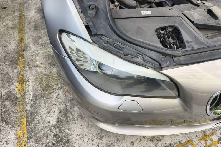 Used BMW 5 Series 2013 530Li Leading Model
