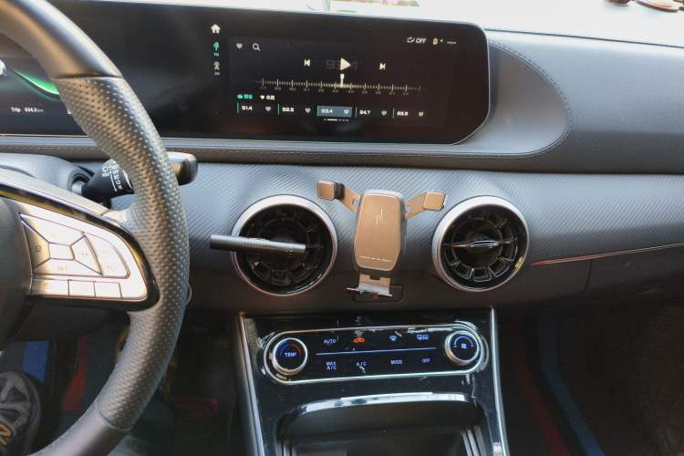 Used FORTHING T5 EVO 2021 1.5TD DCT Starry Edition Audio And AC Panel